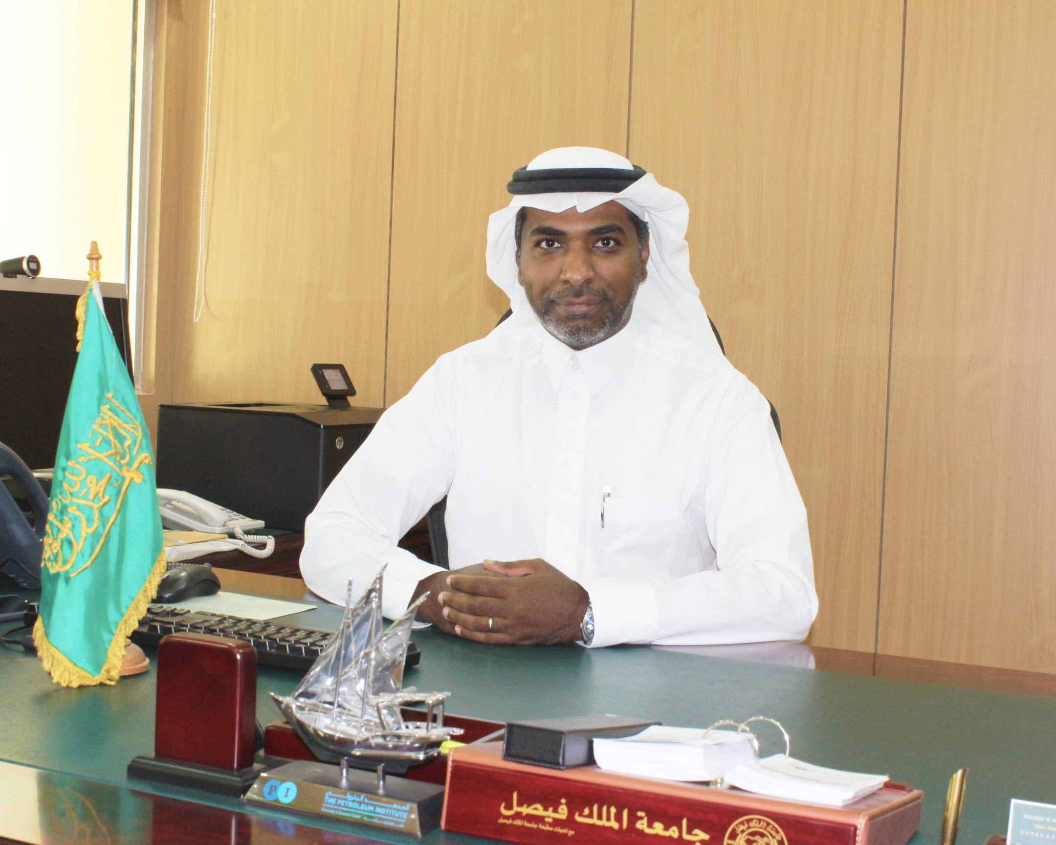 http://www.kfu.edu.sa/en/Colleges/AhsaEngineering/PublishingImages/dr.ali-algarny.jpg